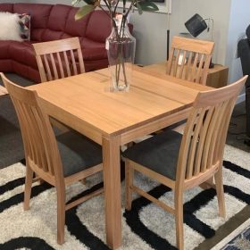 Koko Tas Oak Dining table